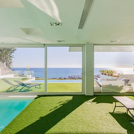 Bianca Amaizing View Design 10 Min Walk From Beaches Villa